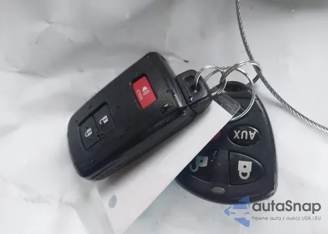 2012 Toyota Prius C Three из США, поврежденный, VIN JTDKDTB38C1029976